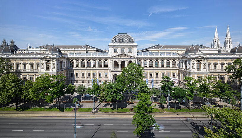Foto des Hauptgebäudes der Universität Wien