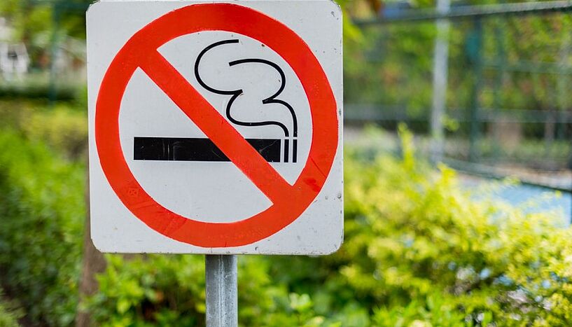Bild von einem "Rauchen verboten"-Schild.