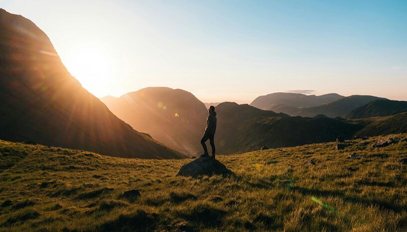 Bild von einer Person in der Natur.