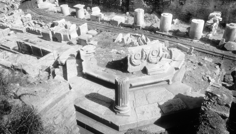 Abb. 3: Bild von Überresten des Oktagons in Ephesos. C: Austrian Academy of Sciences/Austrian Archaeological Institute
