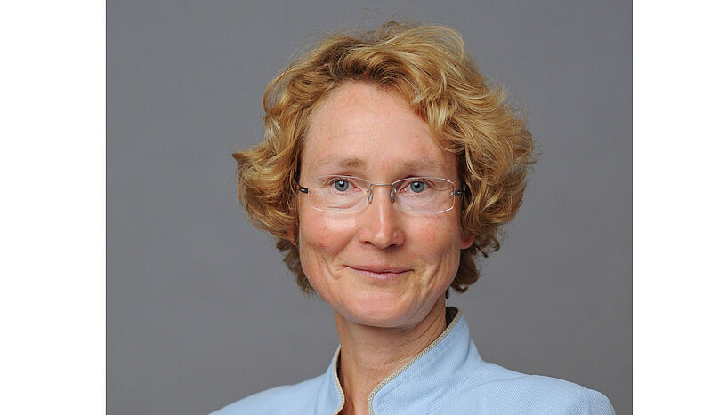 Katrin Böhning-Gaese, Direktorin des Senckenberg Biodiversität und Klima Forschungszentrums in Frankfurt am Main, hält den Impulsvortrag.