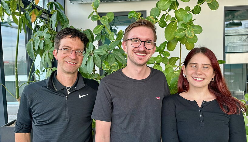 Fig. 1: From left to right: Max Perutz Labs group leader Florian Raible, first authors and doctoral students Alexander Stockinger and Leonie Adelmann. 
